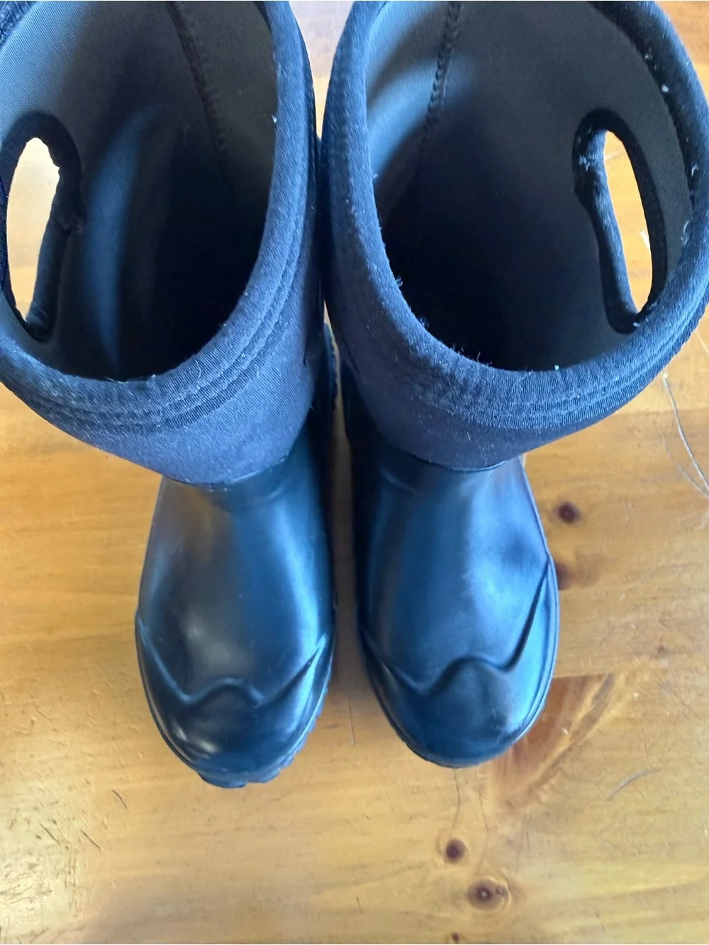 Bogs Grasp Solid Waterproof Winter Boots Black Youth 6 Women’s 8 Waterproof Snow